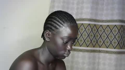 petitte_gyaal online show from 11/26/25, 02:23