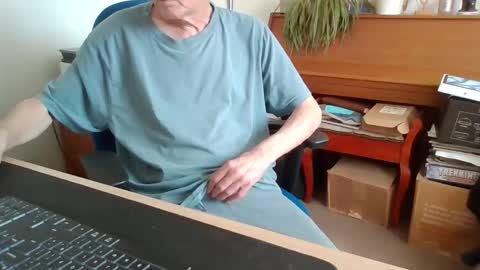 petitwilly online show from 04/29/26, 09:35