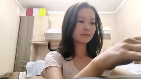 Snapshot of petronilayoshimori chatting on 11/21/25, 01:43 Hello Viola here online show from 11/21/25, 01:43