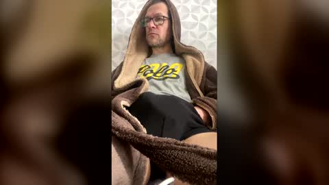 petrovichxxx81 online show from 04/10/26, 09:36