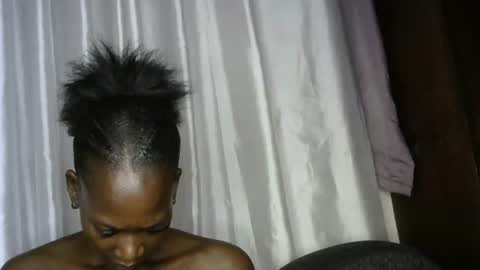 Snapshot of pettite_cora1 chatting on 06/15/26, 05:37 pettite_cora1 online show from 06/15/26, 05:37