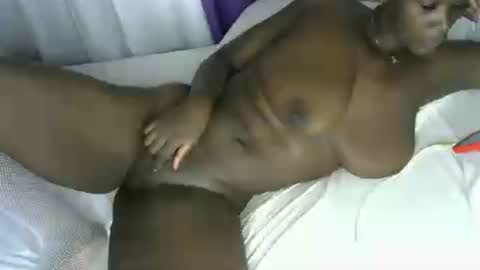 Snapshot of pettite_cora1 chatting on 07/12/26, 12:23 pettite_cora1 online show from 07/12/26, 12:23
