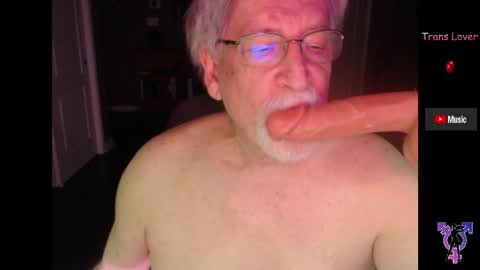 Snapshot of pghk2000 chatting on 05/29/26, 03:48 George online show from 05/29/26, 03:48