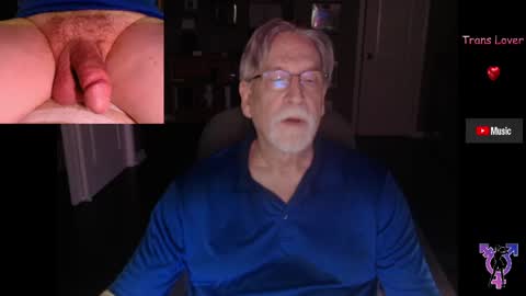 Snapshot of pghk2000 chatting on 06/08/26, 05:08 George online show from 06/08/26, 05:08
