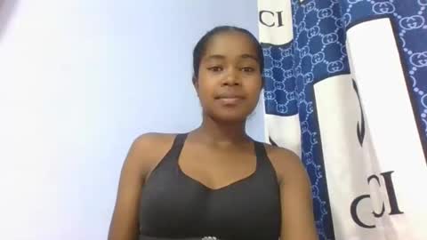 phania185885 online show from 02/24/26, 06:06