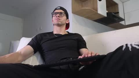 phantom_bigger1 online show from 10/10/25, 01:10