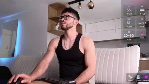 phantom_bigger1 online show from 11/23/25, 04:18