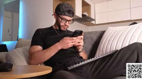 phantom_bigger1 online show from 02/06/26, 08:23