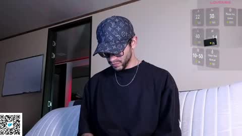 phantom_bigger1 online show from 03/25/26, 09:32