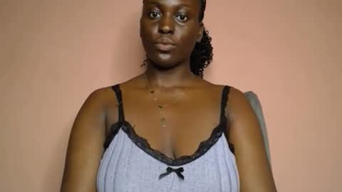 Snapshot of phat_pussylips chatting on 09/09/25, 06:13 tatiana online show from 09/09/25, 06:13