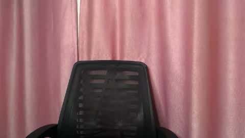 Snapshot of phat_pussylips chatting on 02/13/26, 01:12 tatiana online show from 02/13/26, 01:12