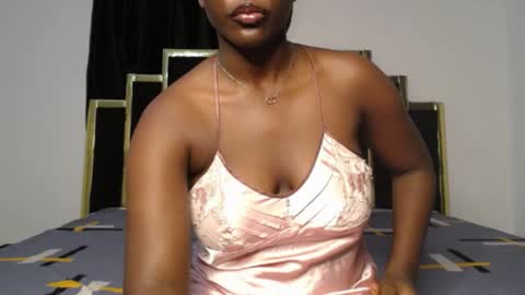 Snapshot of phat_pussylips chatting on 06/24/26, 01:04 tatiana online show from 06/24/26, 01:04