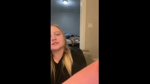 Snapshot of phatassblond chatting on 01/17/25, 03:22 PhatAssBlond online show from 01/17/25, 03:22