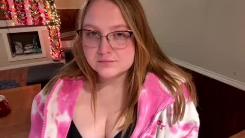 Snapshot of phatassblond chatting on 12/19/25, 03:57 PhatAssBlond online show from 12/19/25, 03:57