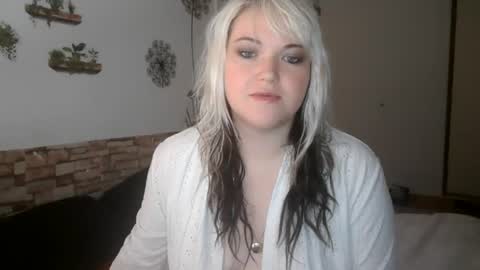 Snapshot of phatpcat73 chatting on 06/12/26, 11:31 phatpcat73 online show from 06/12/26, 11:31