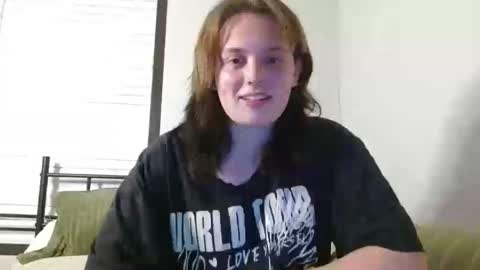 Pheebs online show from 09/15/25, 01:38