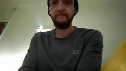 Snapshot of phil210283 chatting on 02/05/25, 04:58 phil210283 online show from 02/05/25, 04:58