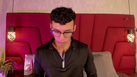 Milo online show from 04/21/26, 11:38