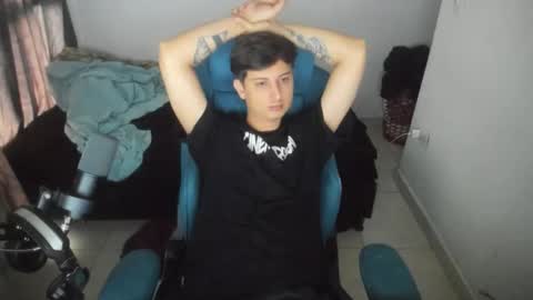 Snapshot of philip_dj chatting on 04/14/26, 11:05 philip_dj online show from 04/14/26, 11:05