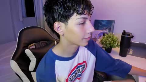 Phil.   INDEPENDENT MODEL online show from 10/19/25, 04:57