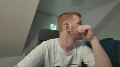 Snapshot of philiphurwell chatting on 09/08/25, 04:28 Philip Hurwell online show from 09/08/25, 04:28