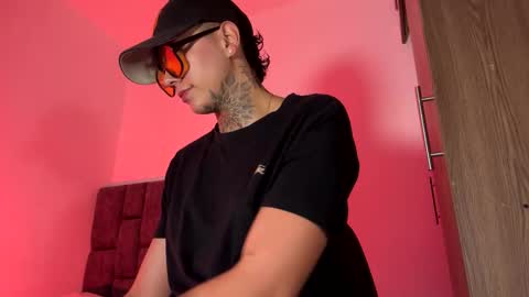 PHILLIP online show from 04/26/26, 03:32