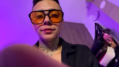 Snapshot of phillip_brownn chatting on 08/02/26, 02:15 PHILLIP online show from 08/02/26, 02:15