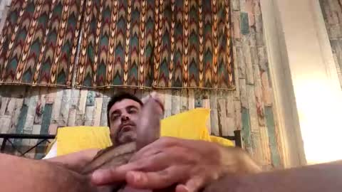 Snapshot of phillyman84 chatting on 12/21/25, 05:47 phillyman84 online show from 12/21/25, 05:47