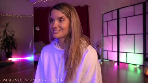 Snapshot of phoenix_taylor chatting on 12/07/24, 05:37 PHOENIX TAYLOR online show from 12/07/24, 05:37