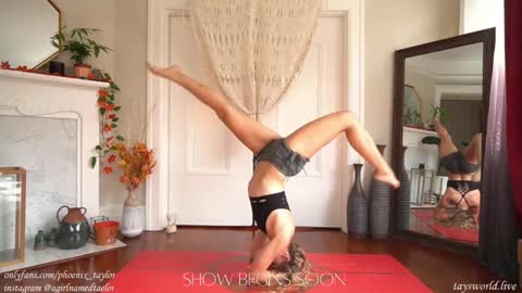 Snapshot of phoenix_taylor chatting on 12/26/24, 12:03 PHOENIX TAYLOR online show from 12/26/24, 12:03