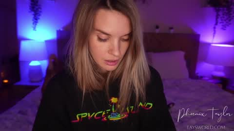 PHOENIX TAYLOR online show from 01/10/26, 06:37