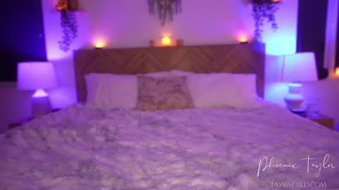 PHOENIX TAYLOR online show from 02/23/26, 02:09