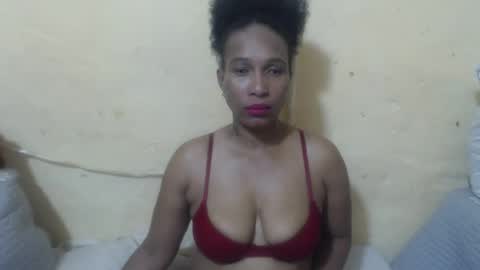 Snapshot of phoenixcandy chatting on 07/01/26, 02:29 phoenixcandy online show from 07/01/26, 02:29