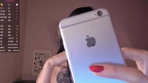 phoenixx_x online show from 01/19/25, 02:04