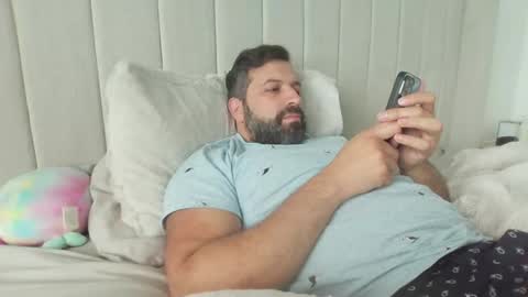 Snapshot of phoephoe44 chatting on 03/02/25, 04:07 phoephoe44 online show from 03/02/25, 04:07