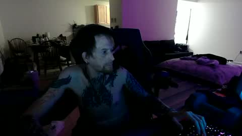 Snapshot of phrostdd chatting on 06/21/26, 02:36 FrankenDaddy online show from 06/21/26, 02:36