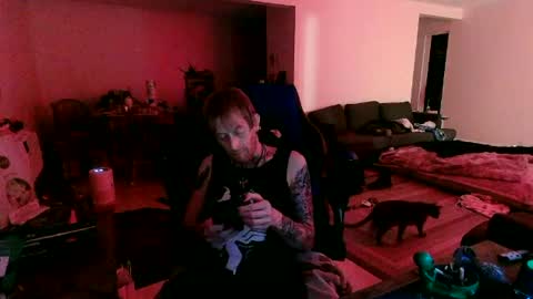 Snapshot of phrostdd chatting on 07/05/26, 04:07 FrankenDaddy online show from 07/05/26, 04:07