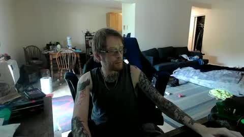 Snapshot of phrostdd chatting on 07/05/26, 12:34 FrankenDaddy online show from 07/05/26, 12:34