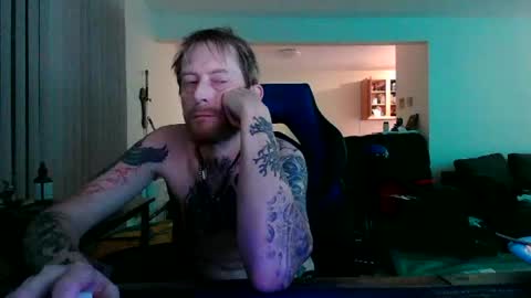 Snapshot of phrostdd chatting on 07/22/26, 01:41 FrankenDaddy online show from 07/22/26, 01:41