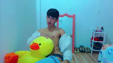 phuwin online show from 05/30/26, 06:10