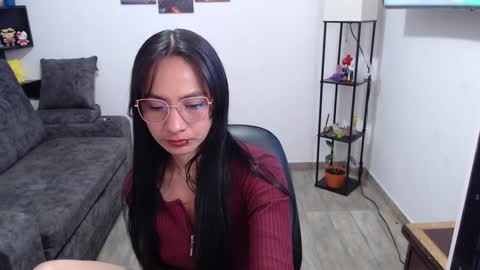 Snapshot of pia_horny chatting on 01/09/25, 08:11 Pia  online show from 01/09/25, 08:11