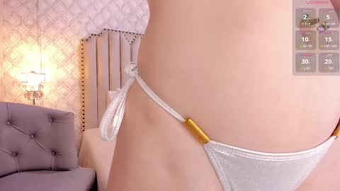 Snapshot of pia_johnson_ chatting on 09/13/25, 01:55 online show from 09/13/25, 01:55