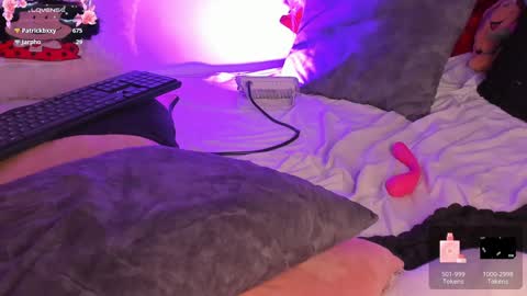  PIA FISHER  online show from 02/04/25, 05:01