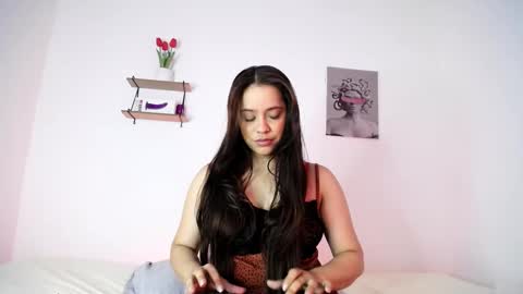 Snapshot of piagelvez_ chatting on 10/11/25, 03:32 piagelvez_ online show from 10/11/25, 03:32