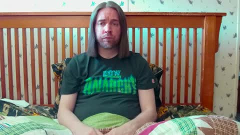 Snapshot of pianoman423 chatting on 12/26/24, 03:20 Jay online show from 12/26/24, 03:20