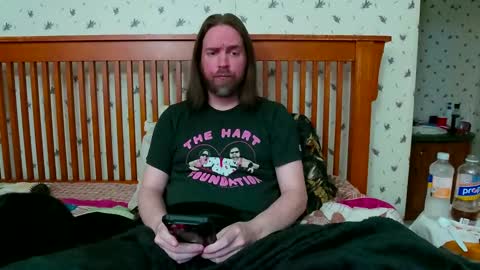 Snapshot of pianoman423 chatting on 09/27/25, 01:43 Jay online show from 09/27/25, 01:43