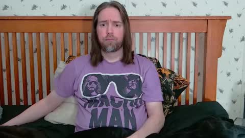 Snapshot of pianoman423 chatting on 11/10/25, 09:19 Jay online show from 11/10/25, 09:19