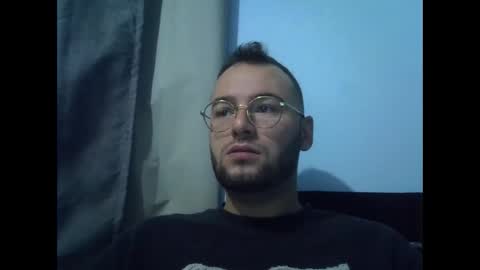 Snapshot of piazaocwbbb chatting on 04/19/26, 01:10 piazaocwbbb online show from 04/19/26, 01:10