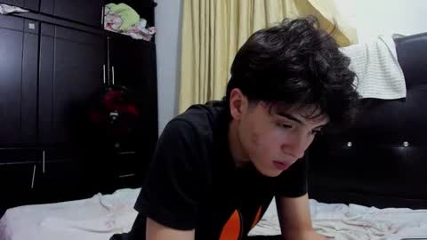 picaszomilos350 online show from 02/04/26, 04:18