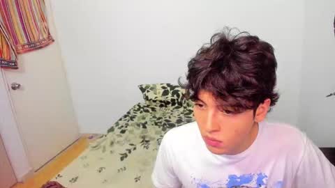 picaszomilos350 online show from 03/05/26, 05:14